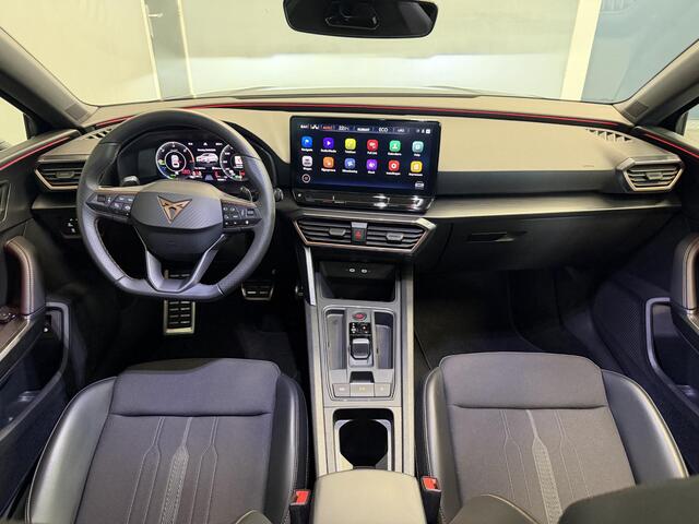 Seat LEON Sportstourer 1.4 e-Hybrid VZ Performance | Trekhaak | Cruise | Stoelverwarming | Carplay |
