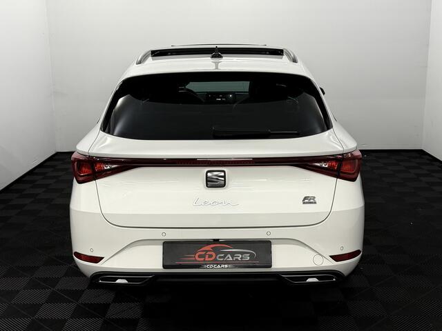 Seat LEON Sportstourer 1.4 TSI eHybrid PHEV FR Business Intense Panoramadak, Half leder, Camera, Navi, Virtual desk, Cruise control adaptief, Keyless start, Lichtmetalen velgen