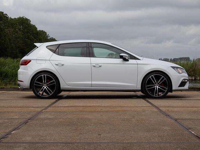 Seat LEON 1.5 TSI FR Business Intense ACC 19" Beats Camera