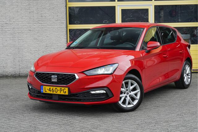 Seat LEON 1.0 TSI 5drs Reference BJ2021 Lmv 16" | Led | Trekhaak | App-Connect | Climate control | Cruise control | Getint glas