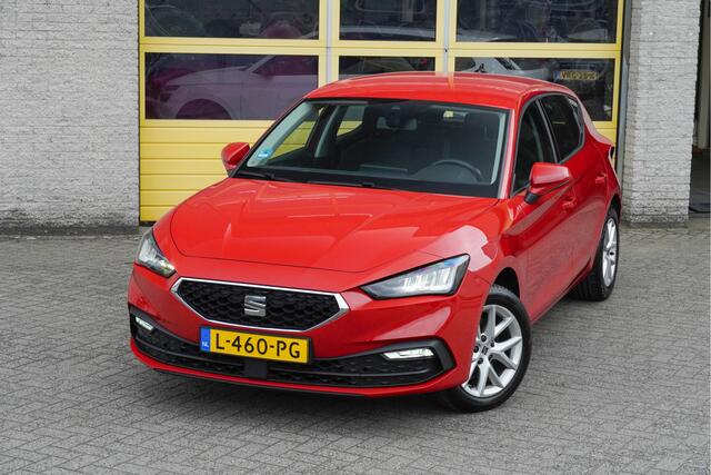 Seat LEON 1.0 TSI 5drs Reference BJ2021 Lmv 16" | Led | Trekhaak | App-Connect | Climate control | Cruise control | Getint glas