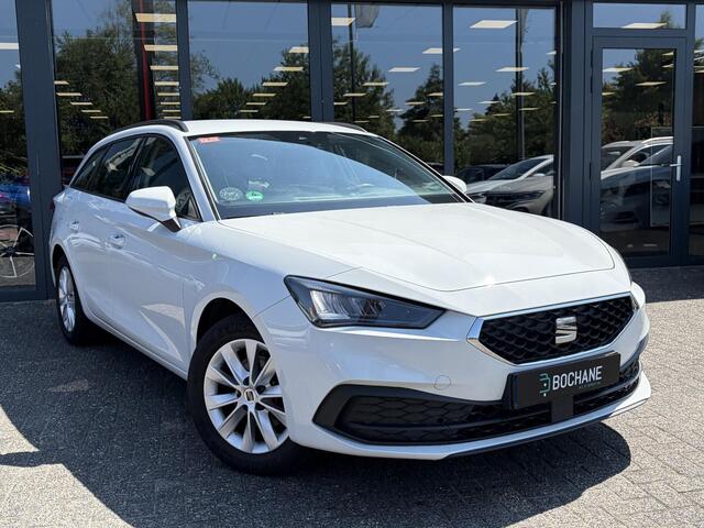 Seat LEON Sportstourer 1.5 eTSI Style | Stoelverwarming | Trekhaak | Stuurverwarming |