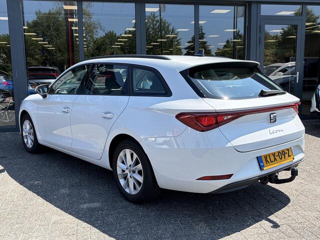 Seat LEON Sportstourer 1.5 eTSI Style | Stoelverwarming | Trekhaak | Stuurverwarming |