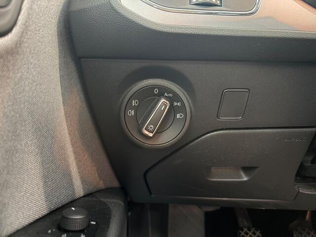 Seat LEON ST 1.2 TSI Style Business. Clima. Carplay!