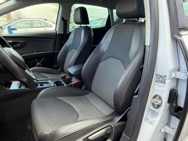 Seat LEON BWJ 2017 | 1.4TSI 126 PK X-PERIENCE | CLIMA | NAVI | LEDER/STOF | CARPLAY | PDC 2X | PRIVACY GLASS | CRUISE | SPORTSTOELEN |