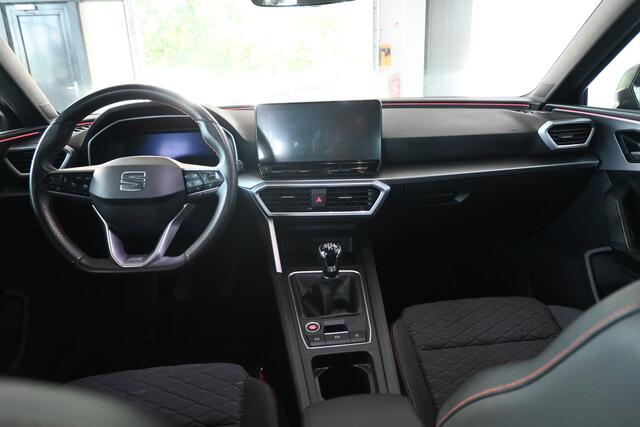 Seat LEON 1.5 TSI FR Launch Edition Clima Navigatie Carplay Virtual LED Rijklaarprijs! Inruil Mogelijk!