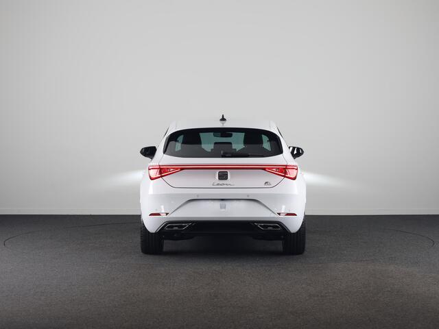 Seat LEON 1.5 TSI e-Hybrid FR Business | Elektr. Trekhaak | Technology Pack | Keyless Entry | Verwarmbare Stoelen | Navigatie | Draadloze Carplay