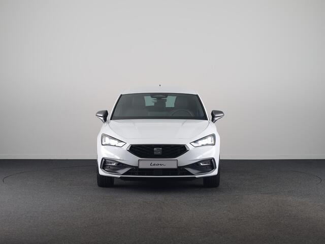 Seat LEON 1.5 TSI e-Hybrid FR Business | Elektr. Trekhaak | Technology Pack | Keyless Entry | Verwarmbare Stoelen | Navigatie | Draadloze Carplay