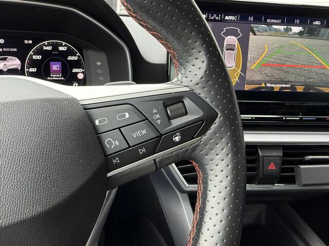 Seat LEON 1.5 eTSI FR FR | Carplay | ACC | DCC | LED | Parkeersensoren | Trekhaak | Dealer Onderhouden