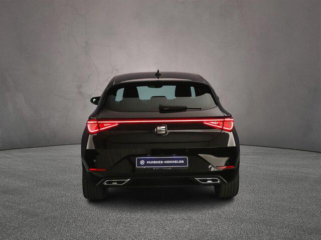 Seat LEON FR 1.4 TSI eHybrid 204pk DSG Automaat Trekhaak, Adaptive cruise control, Achteruitrijcamera, LED koplampen, Stoelverwarming, Parkeersensoren, Navigatie