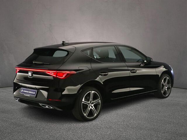 Seat LEON FR 1.4 TSI eHybrid 204pk DSG Automaat Trekhaak, Adaptive cruise control, Achteruitrijcamera, LED koplampen, Stoelverwarming, Parkeersensoren, Navigatie