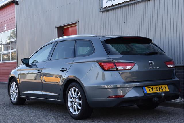 Seat LEON ST 1.0 EcoTSI Style Business Intense Automaat, Carplay, Cruise, Trekhaak, Navi