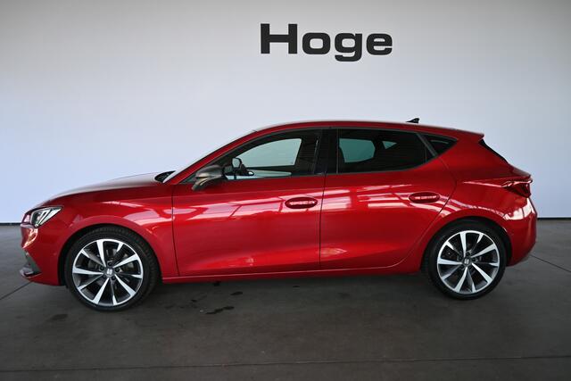 Seat LEON 1.5 eTSI FR Automaat Adaptieve Cruise Navigatie Clima Trekhaak CarPlay 1e Eigenaar! Inruil Mogelijk!