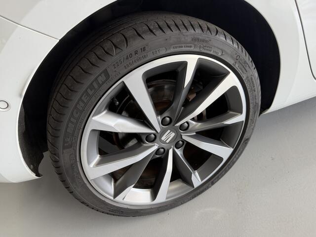 Seat LEON 1.4 TSI FR e-Hybrid 204PK 2021 PANO ACC LANE SFEER