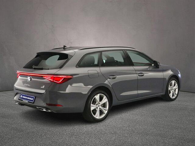 Seat LEON Sportstourer FR Business 1.5 TSI eHybrid 204pk DSG Automaat Trekhaak, Adaptive cruise control, Achteruitrijcamera, Stoelverwarming, LED matrix koplampen