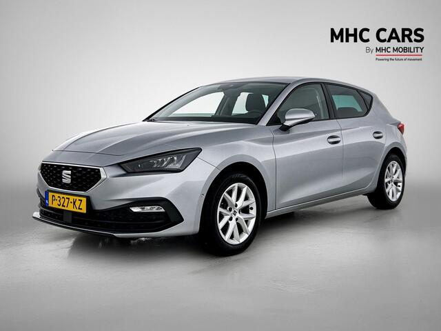 Seat LEON 1.0 eTSI Style Business Intense | Trekhaak | Navi | Clima |