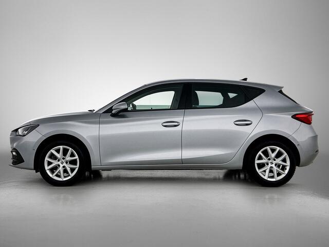 Seat LEON 1.0 eTSI Style Business Intense | Trekhaak | Navi | Clima |