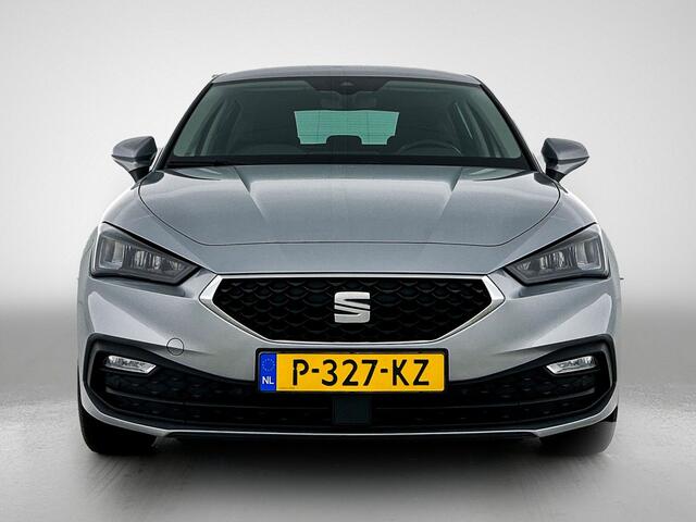 Seat LEON 1.0 eTSI Style Business Intense | Trekhaak | Navi | Clima |