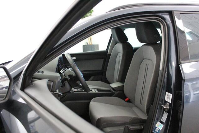 Seat LEON Sportstourer 1.0 eTSI Style Business Intense | 17'LMV | CLIMA | NAVIGATIE | CAMERA | KEYLESS | NL-AUTO+N.A.P! | LED | DAB |