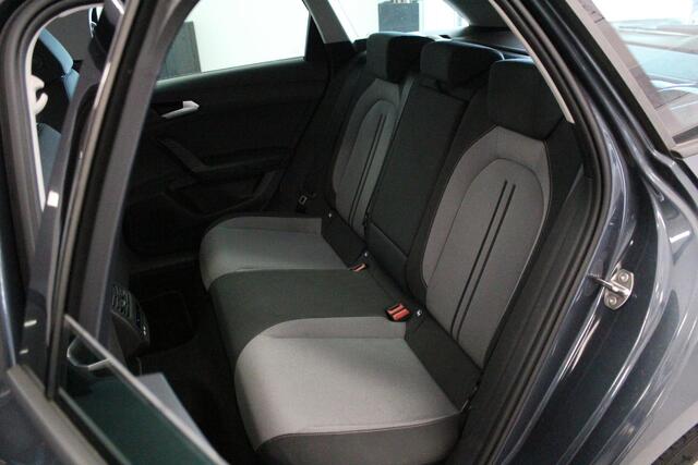 Seat LEON Sportstourer 1.0 eTSI Style Business Intense | 17'LMV | CLIMA | NAVIGATIE | CAMERA | KEYLESS | NL-AUTO+N.A.P! | LED | DAB |