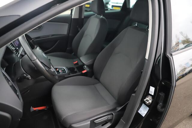 Seat LEON ST 1.5 TSI Style Ultimate Edition 131PK Beats Audio Navigatie Carplay Android Stoelverwarming Clima Cruise Control