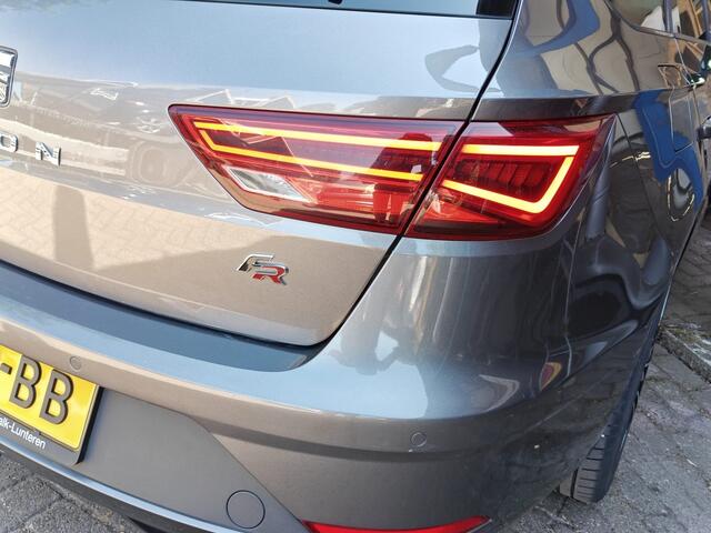 Seat LEON ST 1.8 TSI FR BnsI. PANO / LED / CARPLAY