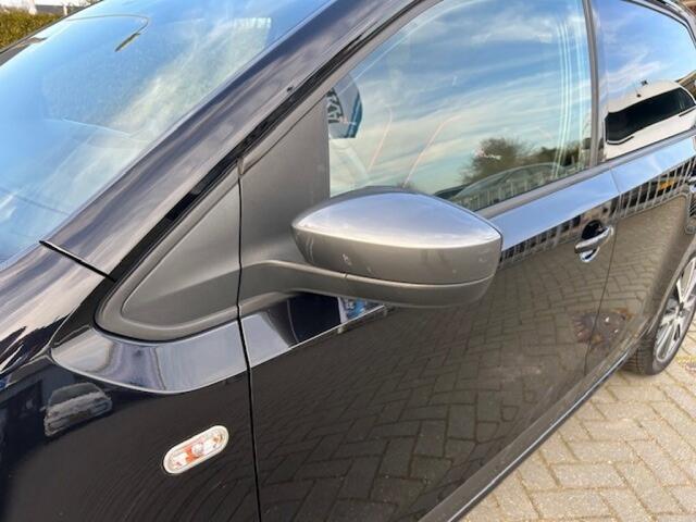Seat MII 1.0 FR Beats Audio Cruise 16 Inch