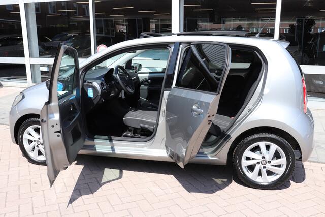 Seat MII 1.0 Sport Connect. Panoramadak.