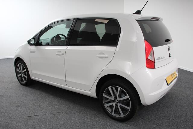 Seat MII Electric electric Plus 61KW Climate control Bluetooth Parkeersensoren Achter Lichtmetalen Velgen