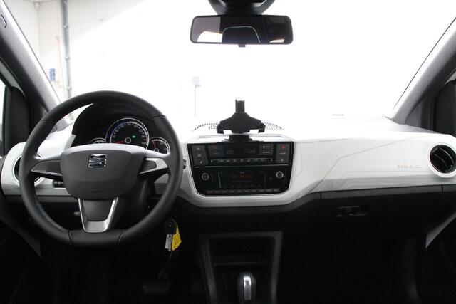 Seat MII Electric electric Plus 61KW Climate control Bluetooth Parkeersensoren Achter Lichtmetalen Velgen
