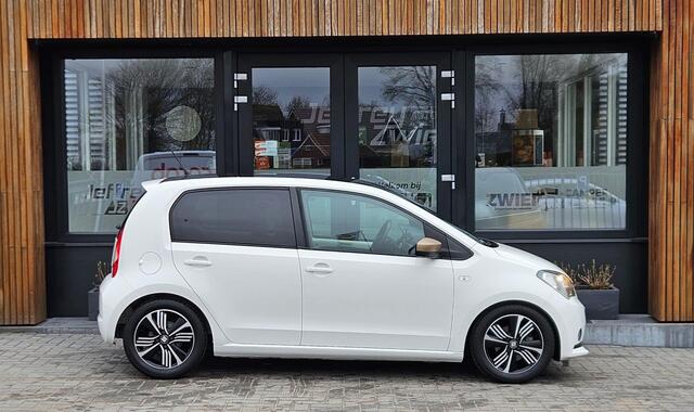 Seat MII 1.0 Mii by Cosmopolitan lichtmetaal. leer/alcantara. parkeer sensor.