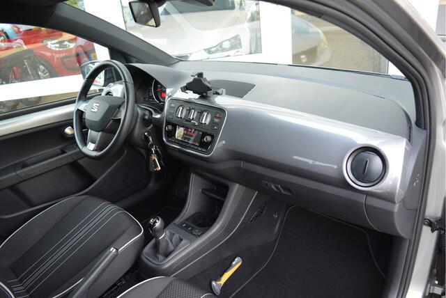 Seat MII 1.0 60PK Sport Intense ? Cruise ? PDC ? Trekhaak Afn. ? Orig NL ?