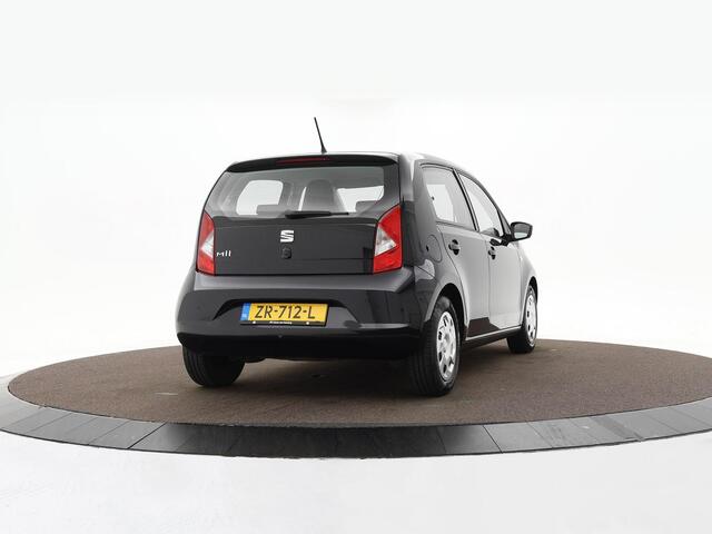 Seat MII 1.0 60pk Style Intense · Cruise Control · P-Sensoren · Airco · Radio · Bluetooth · 14'' Inch ·