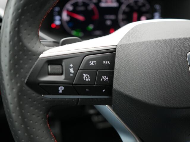 Seat Tarraco 1.4 TSI e-Hybrid FR Plug In Hybrid 245pk Dealer O.H | PHEV | Trekhaak af Fabriek | Alcantara Sportstoelen Memory Verwarmd | Adaptive Cruise | 20"L.M | 360 Camera | Virtual | Carplay |