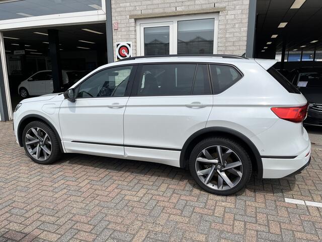 Seat Tarraco 1.4 TSI e-Hybrid PHEV FR / AUTOMAAT/ 245 PK/ ELEKTR. TREKHAAK/ KEYLESS/ ELEKTR. STOEL/ 360 CAMERA/ FULL LINK/ RIJ-MODI/ STOEL VERWARM V+A/ STUUR VERWARM/ NAVI