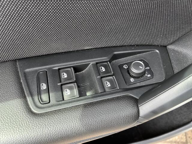 Seat Tarraco 1.4 TSI e-Hybrid PHEV FR / AUTOMAAT/ 245 PK/ ELEKTR. TREKHAAK/ KEYLESS/ ELEKTR. STOEL/ 360 CAMERA/ FULL LINK/ RIJ-MODI/ STOEL VERWARM V+A/ STUUR VERWARM/ NAVI