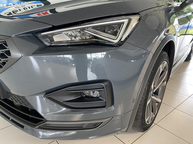 Seat Tarraco 1.4 TSI e-Hybrid PHEV FR Business Intense Panoramadak / Trekhaak /Apple carplay-Android