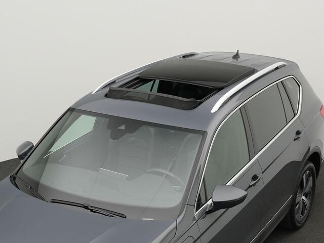 Seat Tarraco 1.4 TSI e-Hybrid 245 pk PHEV Xcellence | Panoramadak | Trekhaak | Rondomzicht camera | Stoel-/achterbankverwarming | Adaptive Cruise | Standkachel | Side Asist | 19 inch