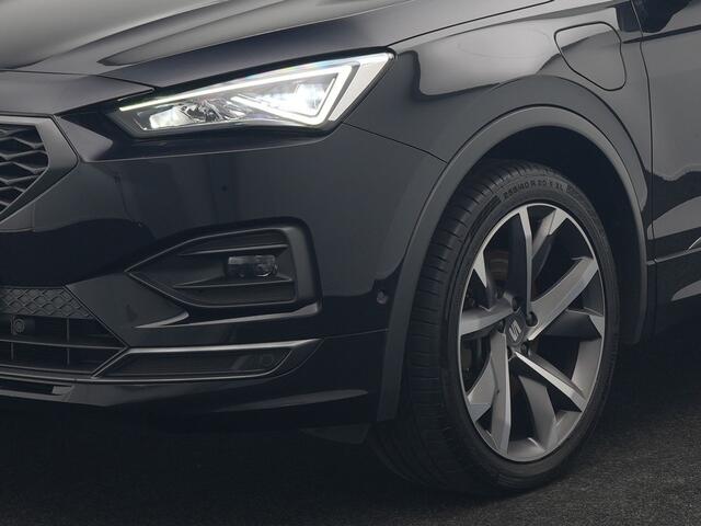 Seat Tarraco 1.4 TSI e-Hybrid FR Plug In Hybrid 245pk Dealer O.H. PHEV | Adaptive Cruise | Camera | Alcantara Sportstoelen Memory & Verwarmd | Apple Carplay | Keyless | Blis | Virtual | Navigatie | DAB | 20" L.M |