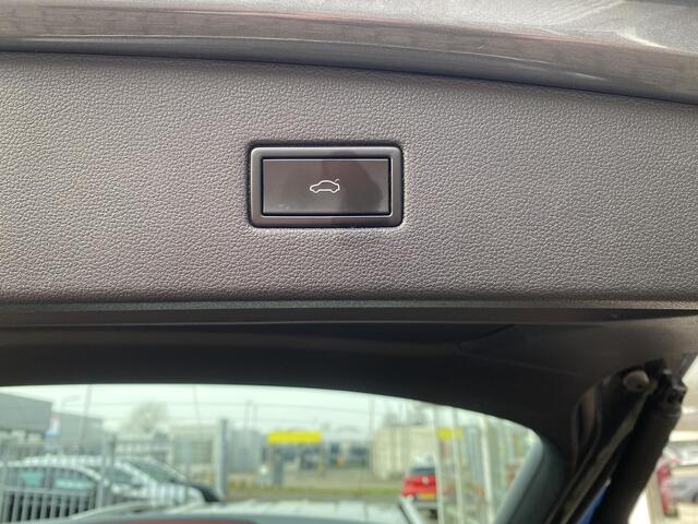 Seat Tarraco 1.5 TSI Xcellence / NL-Auto / Elektr.-Stoelen met Geheugen / Stoelverwarming V+A / Apple-Carplay & Android-Auto / Adaptieve Cruise-Control / Climate-Control / Elektr.-Trekhaak / Elektr.-Achterklep / Keyless / Draadloze-Telefoonlader / DAB Radio-Bluetooth 