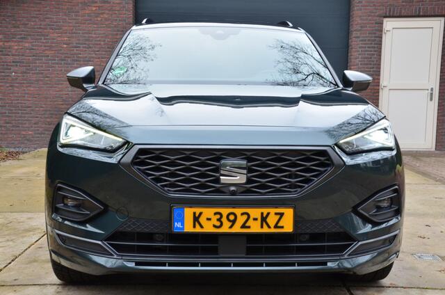 Seat Tarraco 1.5 TSI FR Automaat/Navi/Pdc/Ecc/Stoelverwarming/Leer/360°-camera/Achterbank verwarmd/Driver Assistance Pack/Volledig digitaal instrumentenpaneel/Trekhaak-Wegklapbaar/Privacy-Glass