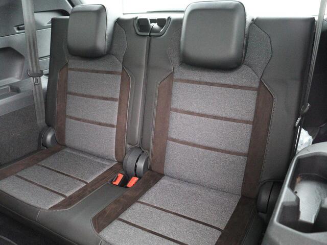 Seat Tarraco 4WD | 7 Persoons | Trekhaak | Panoramadak | Alcantara | Adaptive | BLIS | Stoelverwarming | Camera