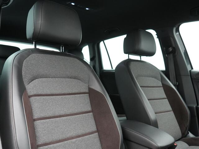Seat Tarraco 1.4 TSI e-Hybrid Xcellence PHEV 245pk Dealer O.H. | Trekhaak Af Fabriek | Adaptive Cruise | Camera | Alcantara Sportstoelen Verwarmd | Apple Carplay | Keyless | Blis | Stuur Verwarmd | Navigatie | DAB | Plug In Hybrid |