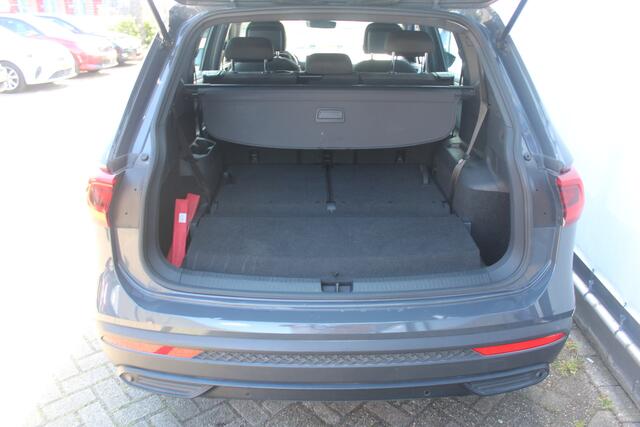 Seat Tarraco 1.5 TSI 7 Persoons Keyless entry/start l Airco l Apple/Android Carplay l Adaptief cruise control l Camera l 360 sensoren l