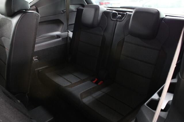 Seat Tarraco 1.5 TSI Xcellence Business Intense 7p. Automaat 7 Persoons / Trekhaak / Stoelverwarming / Stuurverwarming /
