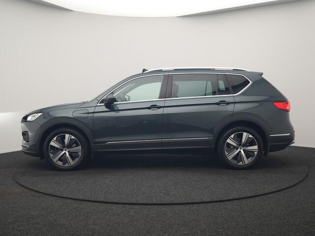 Seat Tarraco 1.4 TSI e-Hybrid PHEV Xcellence 259pk | Trekhaak Af Fabriek | Panodak | Camera | Adaptive Cruise | Sportstoelen Verwarmd | BLIS | Keyless | Virtual | Navigatie | DAB | 19"L.M | Plug In Hybrid |
