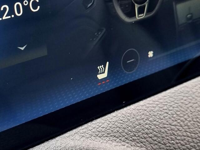 Seres 3 52kWh Automaat / Private Lease vanaf ¤499 Per Maand/ 12.679 Euro onder Nieuwprijs / 20/5/2027 Garantie / WLTP bereik 327 km / Schuif/-Kanteldak / Rondomzicht Camera / Stoelverwarming voor / Mirror voor Google Maps Navigatie / Lederenbekleding