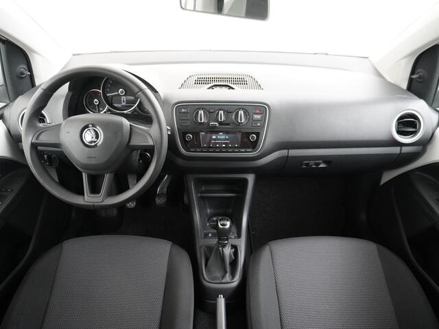 Skoda CITIGO 1.0 CNG Bifuel Airco CruiseControl 5drs Bluetooth Isofix Greentech Led Aardgas Elek.Ramen Aut.Verlichting Start/Stop DealerOnderhouden Ambition NL-auto! Kosten per 100 km: CNG is goedkoop - bij een prijs van ¤1,20 per kg kost 100 km slechts ¤3,60 - ¤4,20 