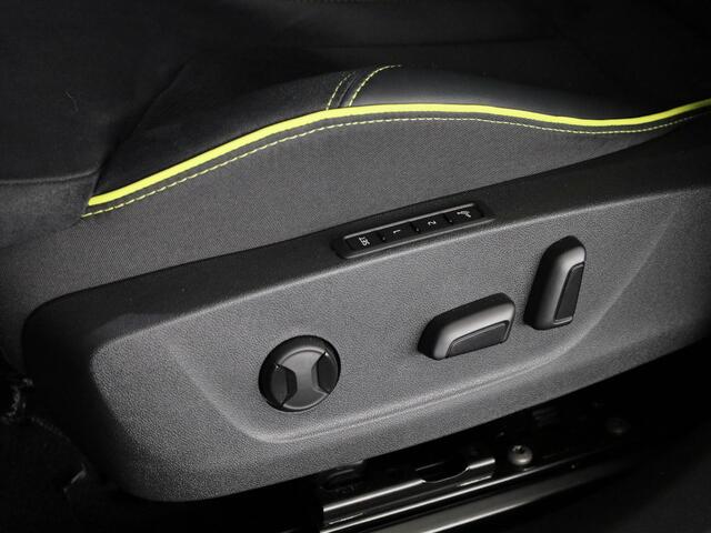 Skoda Elroq 85X RS 340pk | 17% bijtelling | Head up display | Canton Sound | 4x4 | Adaptive Cruise | Blind Spot