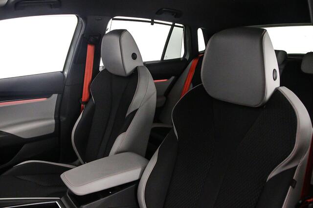 Skoda Elroq 85 Business Edition 286pk Automaat Warmtepomp, Adaptive cruise control, 360 camera, LED matrix koplampen, App connect, Parkeersensoren, Stuurwiel verwarmd